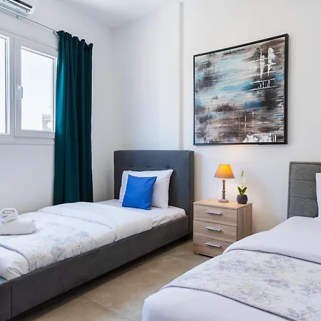 Invictus 2-bedroom Διαμέρισμα *