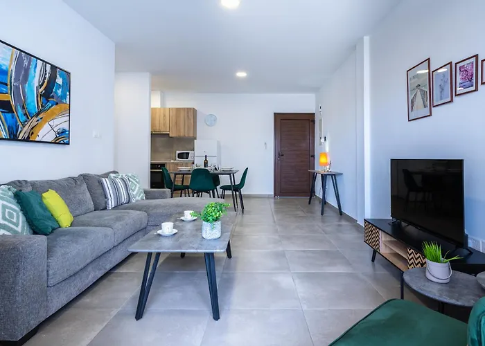 Invictus 2-bedroom * Λάρνακα